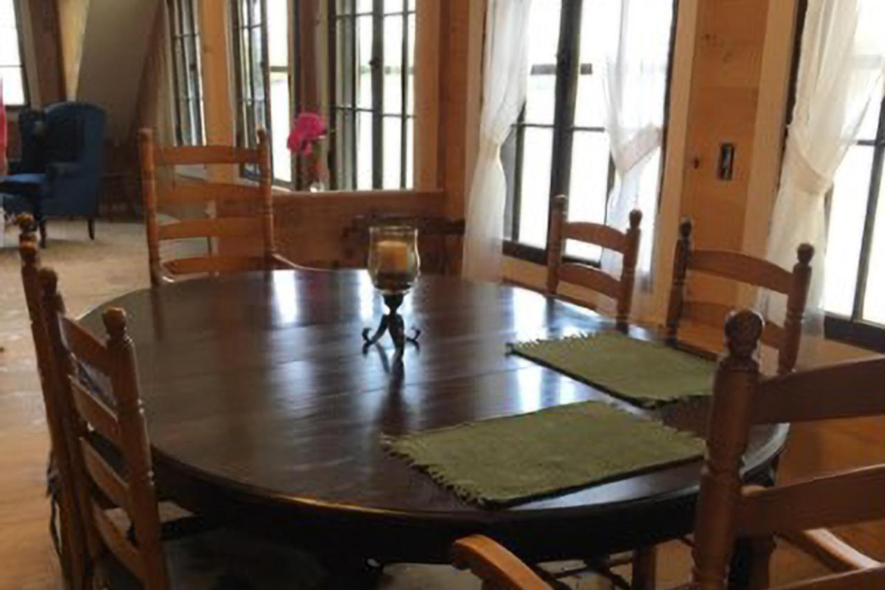 Meredith Lakefront Lodge On Lake Winnipesaukee Bagian luar foto
