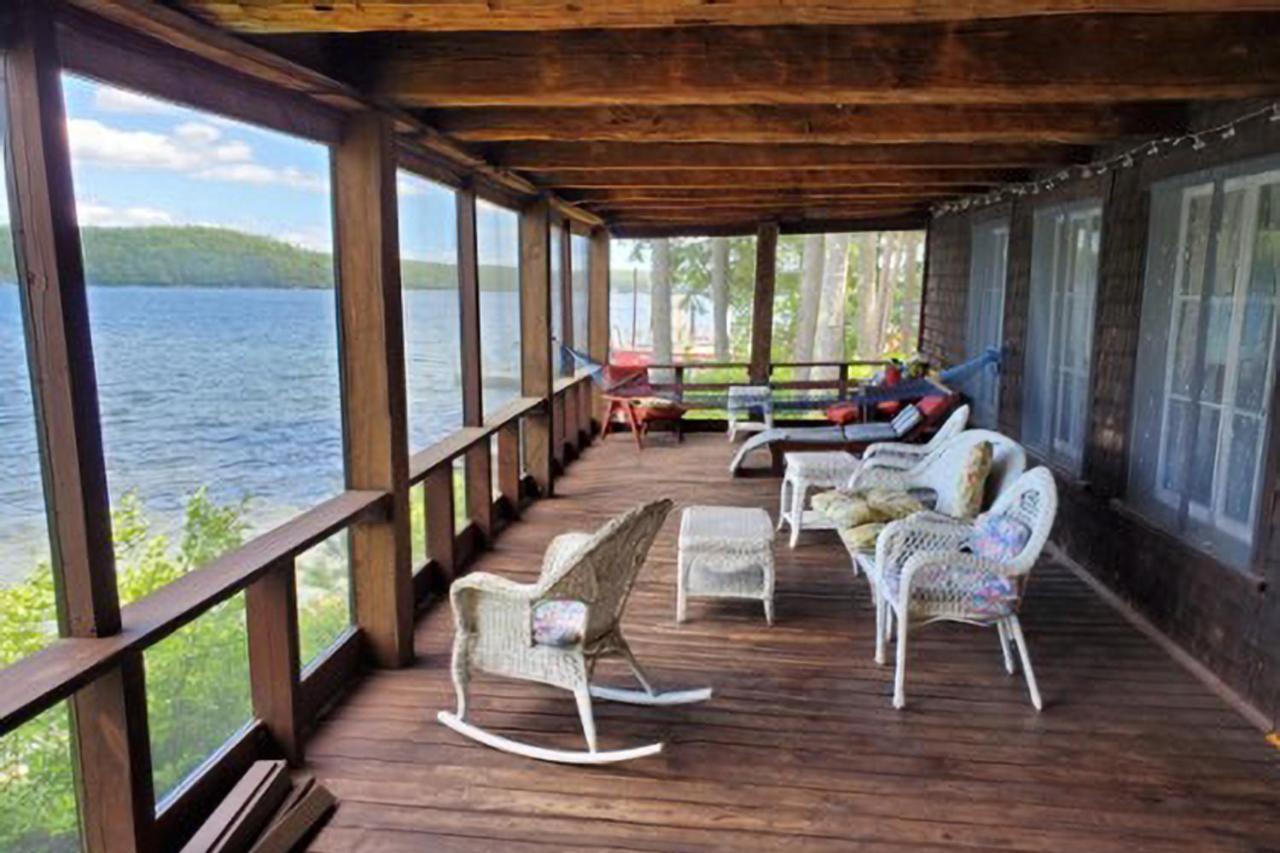 Meredith Lakefront Lodge On Lake Winnipesaukee Bagian luar foto