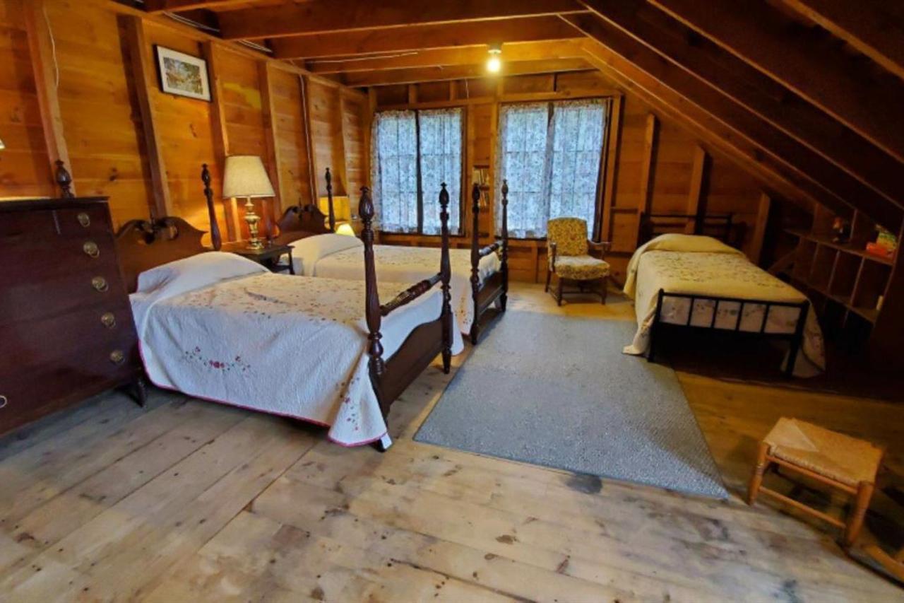 Meredith Lakefront Lodge On Lake Winnipesaukee Bagian luar foto